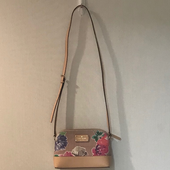 kate spade Wellesley Floral Hanna Bag. - Picture 8 of 8